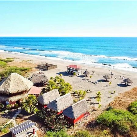 Surfing Turtle Lodge Poneloya Exterior foto