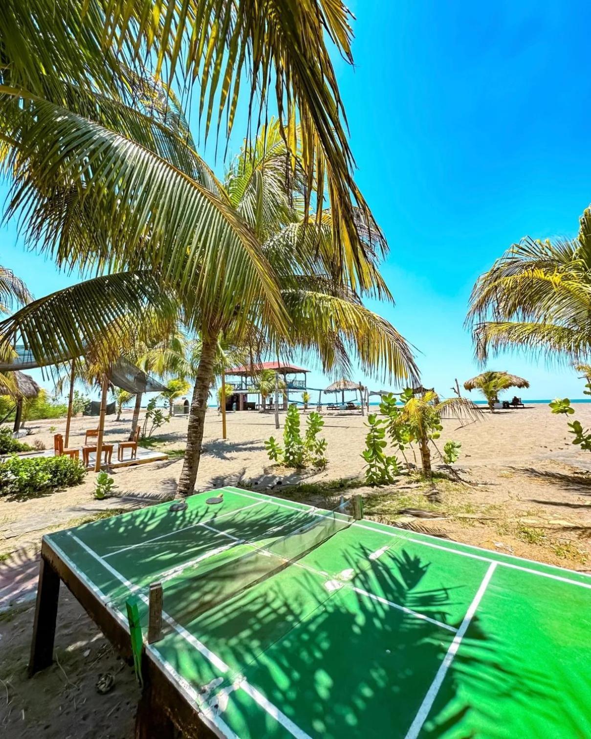 Surfing Turtle Lodge Poneloya Exterior foto