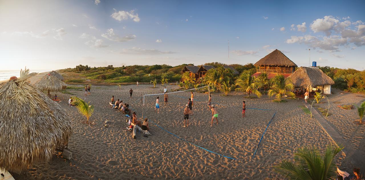 Surfing Turtle Lodge Poneloya Exterior foto