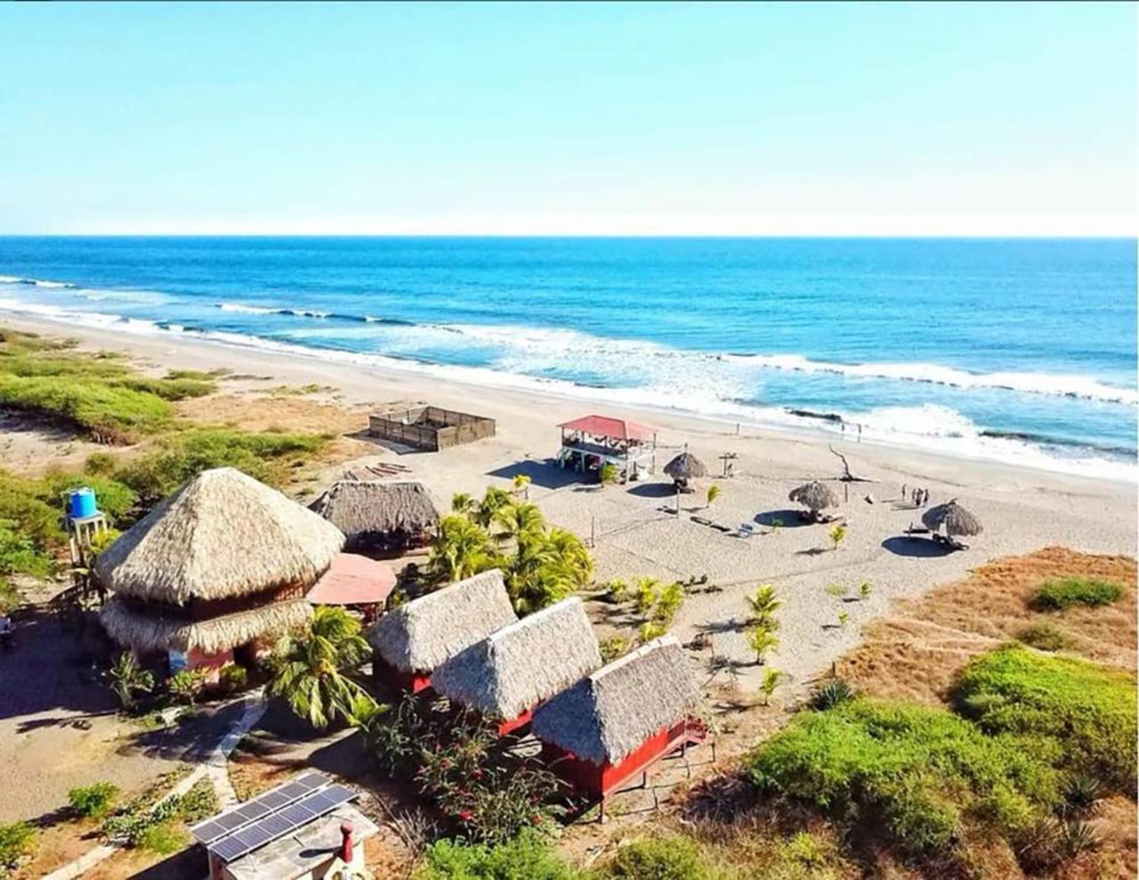 Surfing Turtle Lodge Poneloya Exterior foto